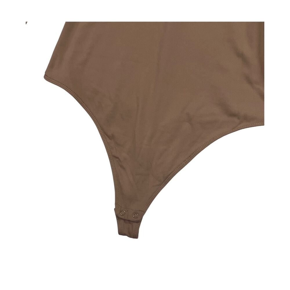 Aritzia Babaton Bodysuit Top Womens Medium Brown Mock Neck Long Sleeve Stretch - Picture 5 of 11